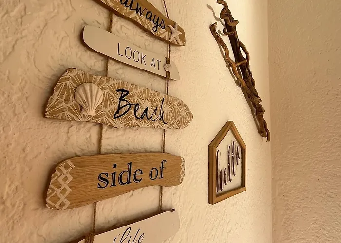 T3 Climatise Pour 4 A 6 Personnes Proche En Corse